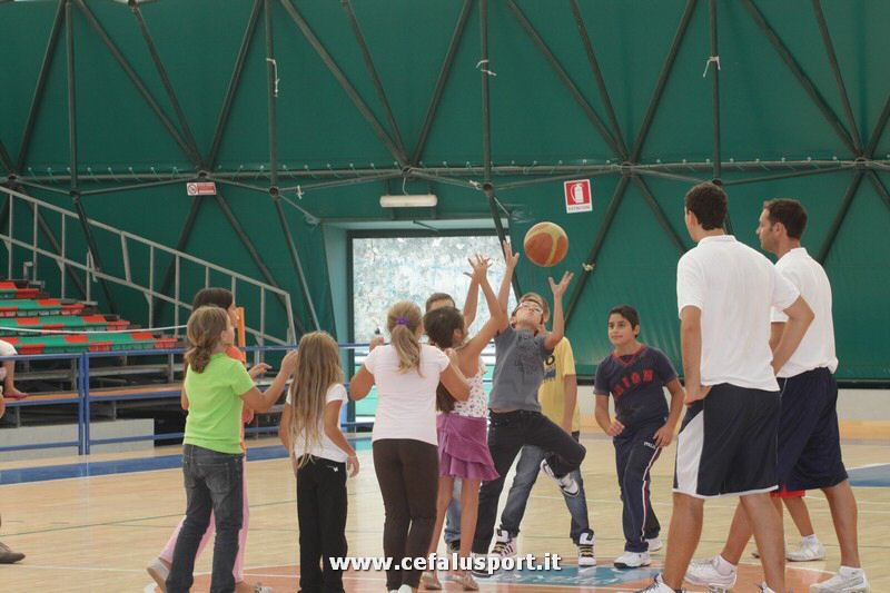 110924 basket 173_tn.jpg
